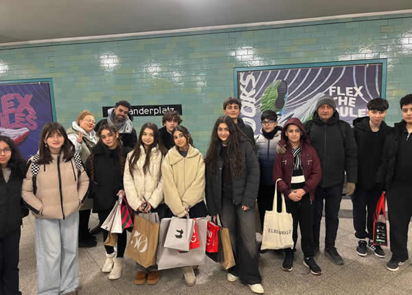 R. Veseli Schule’yi ziyaret ettik