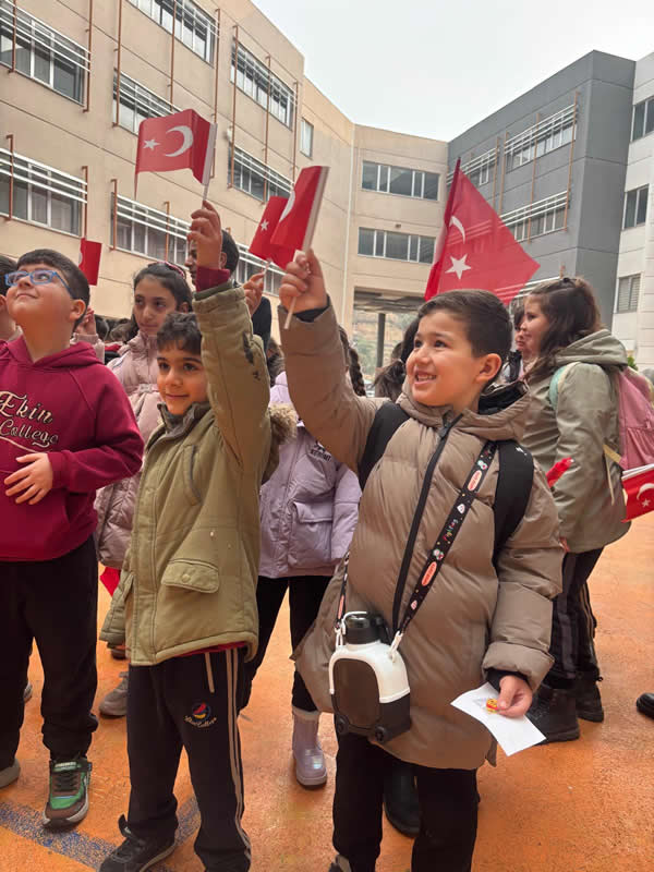 İlk Dersimiz: Bayrak Sevgisi