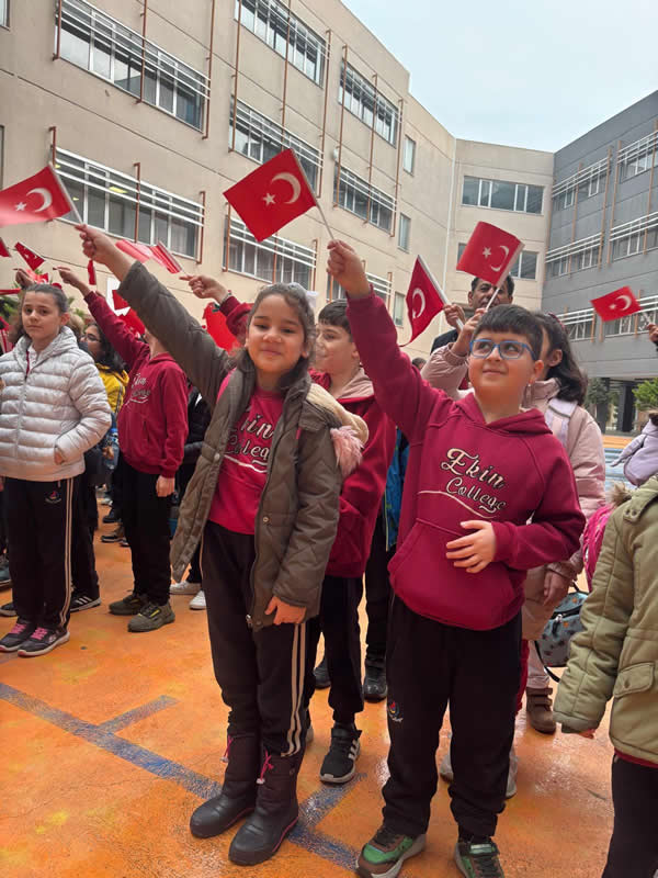 İlk Dersimiz: Bayrak Sevgisi